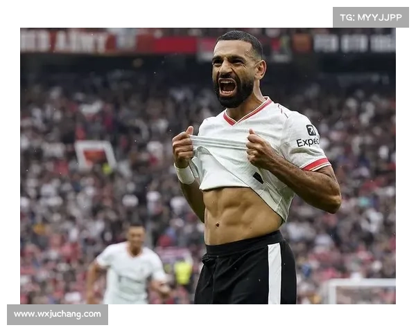 从边锋到进攻枢纽萨拉赫位置变化对球队战术体系的深层影响分析