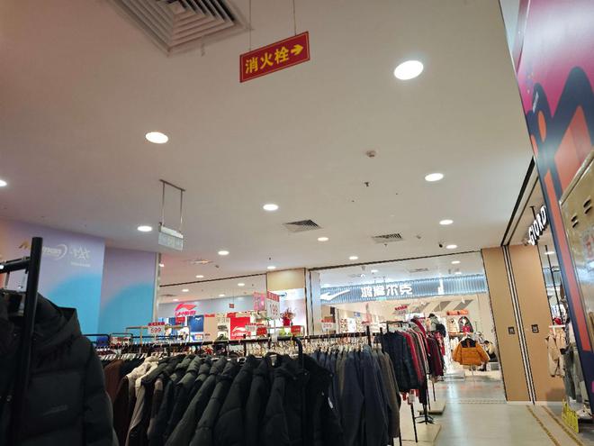 南宫NG·娱乐(中国)官方网站防火卷帘门下放物、用泡沫夹芯板搭建功能用房这些火灾(图3)
