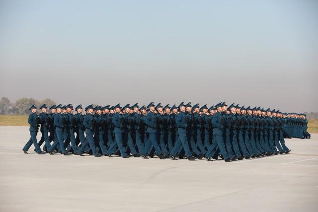 南宫NG·娱乐(中国)官方网站1956年蒋纬国专机出现在福建上空驾驶员给留话：老(图15)